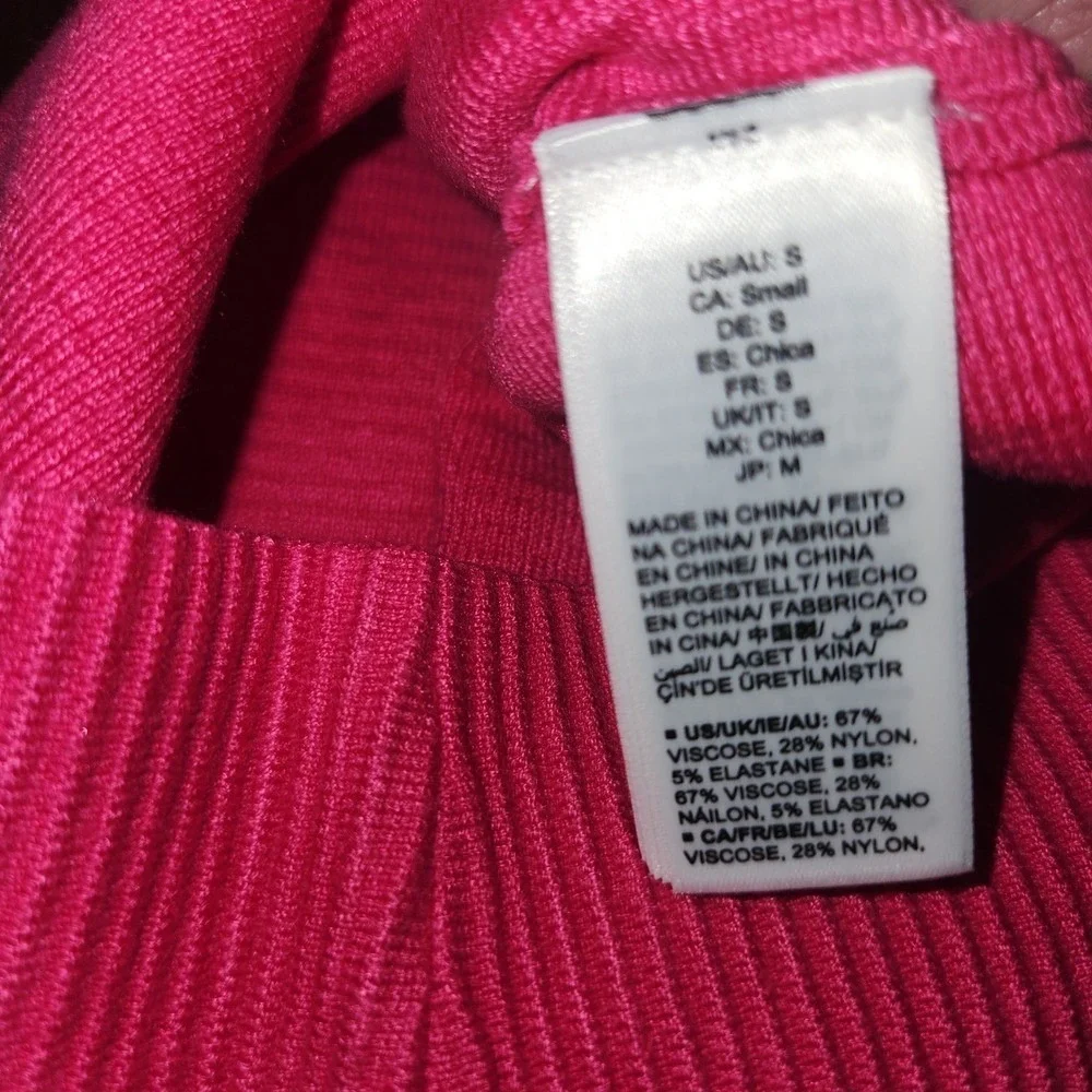The Drop One Shoulder Hot Pink Ribbed Sleeveless Crop‎ Top - Size S